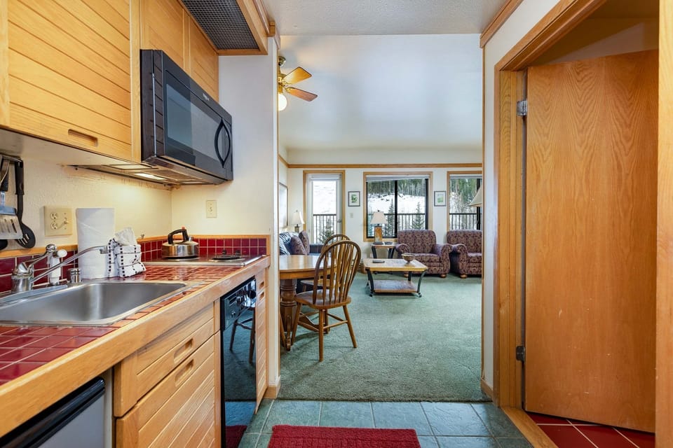 Studio | Private kitchen | Coffee/tea maker, fridge, toaster