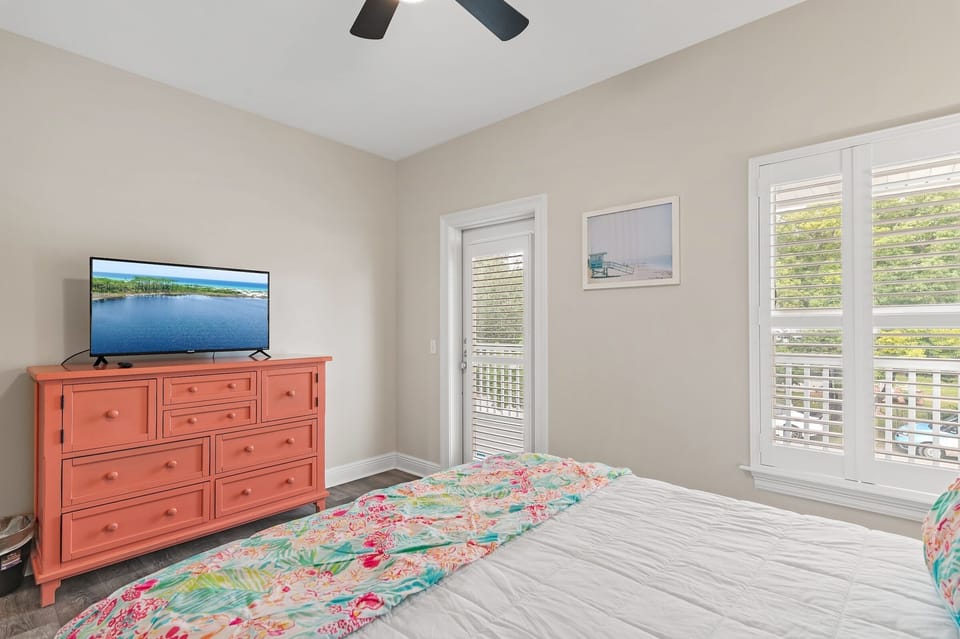 Guest bedroom
