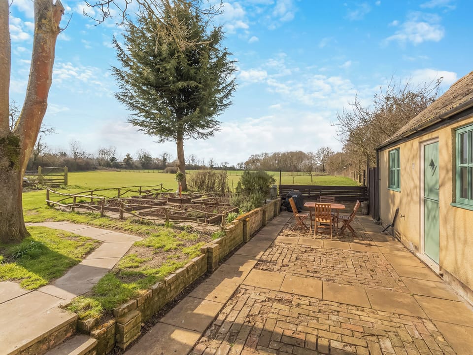 Patio | Rookery Cottage, St Neots