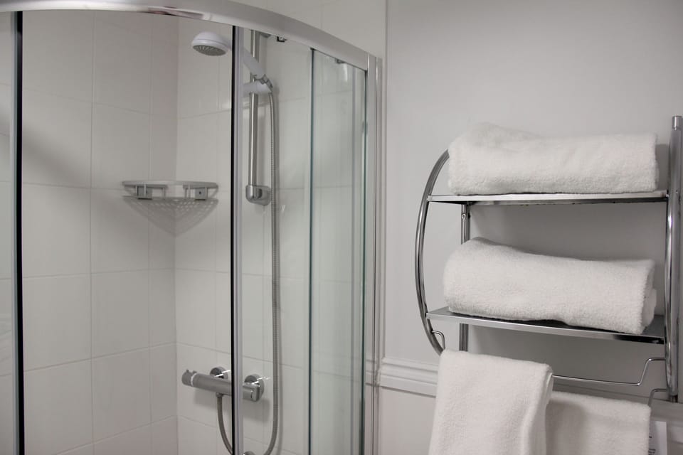 Economy Single Room | Bathroom