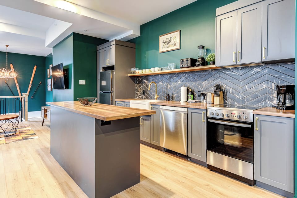Signature Apartment | Private kitchen | Toaster