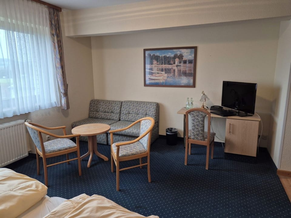 Economy Double Room, Garden View | Soundproofing, free WiFi