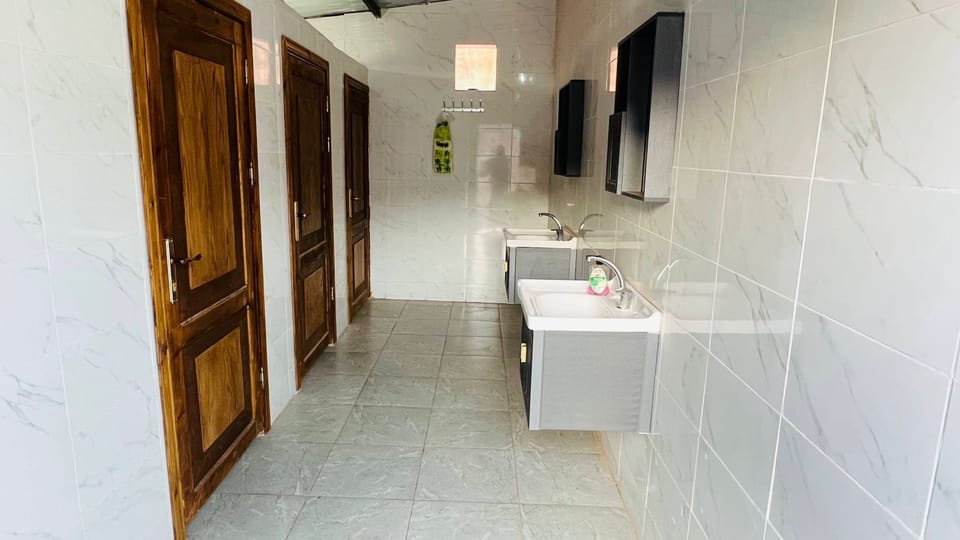 Basic Cabin, Desert View | Bathroom