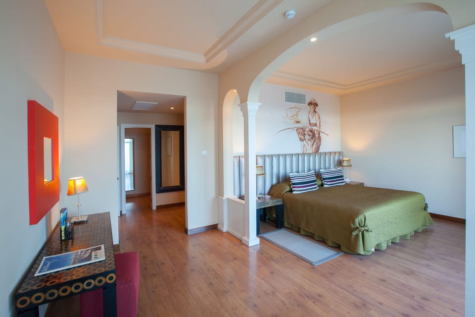 Senior Suite, Terrace (Unique) | Premium bedding, down comforters, minibar, in-room safe