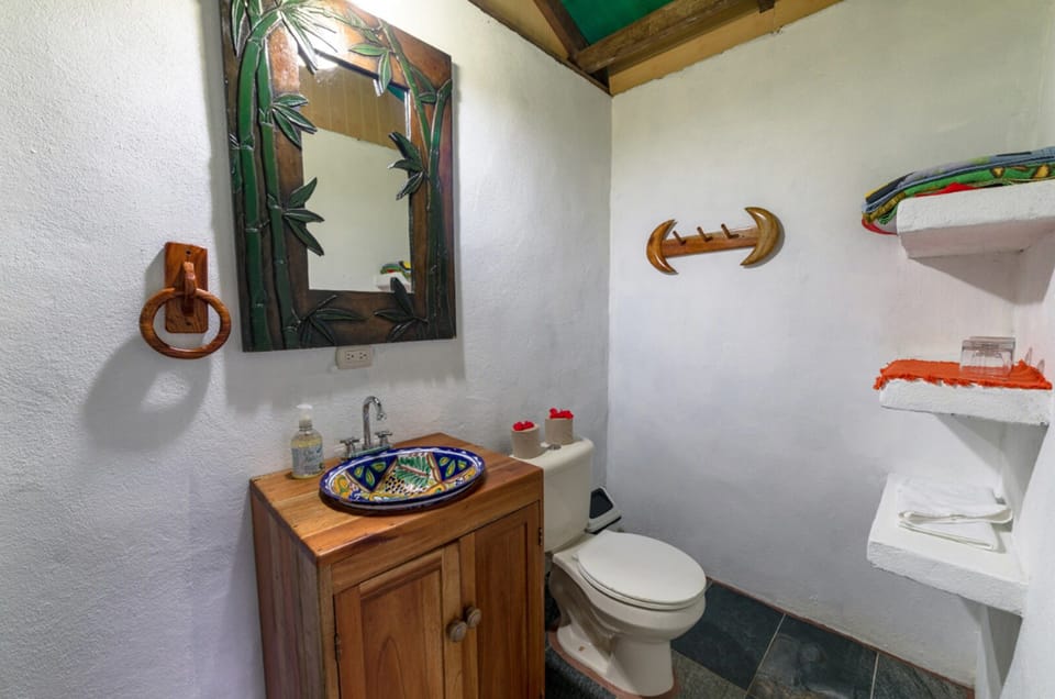 Tent | Bathroom | Shower, free toiletries, towels