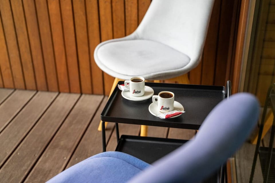 Seating Area on the Balcony | Book Now with RENTUJEMY.COM