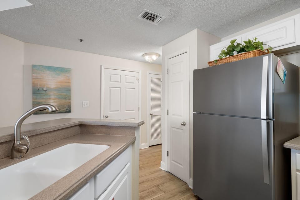 Condo, 1 King Bed with Sofa bed (Palacio 803) | Interior