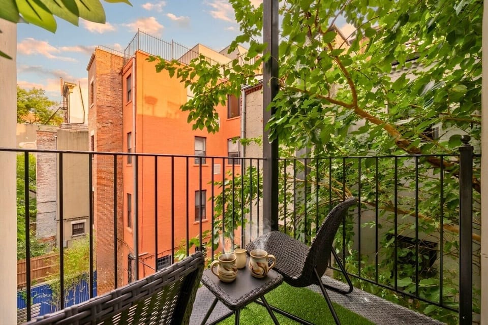 Sip and savor cityscapes from the balcony!