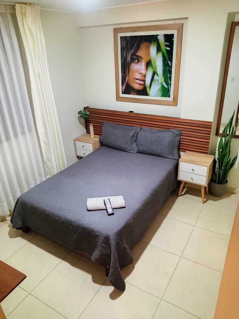 Desk, WiFi (free), bed sheets