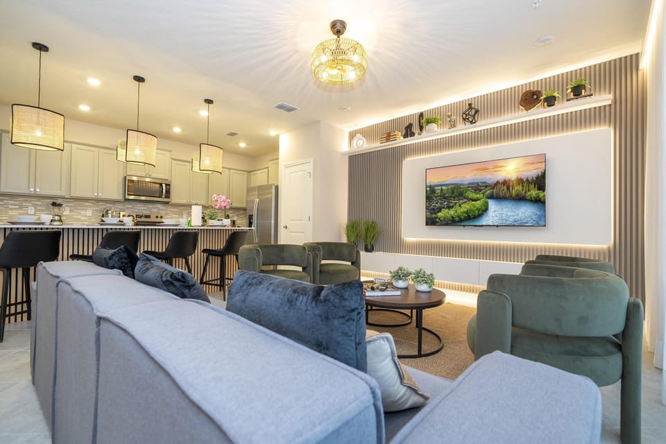 Living Room + Smart TV