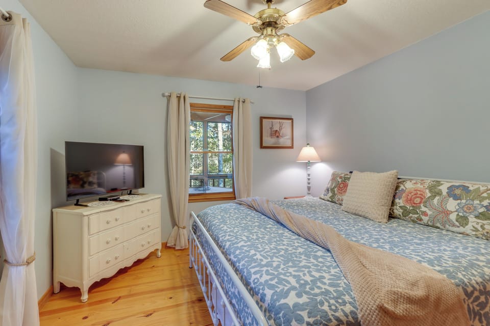 North Georgia Mountain Escape: Family Friendly! Cottage in Union County