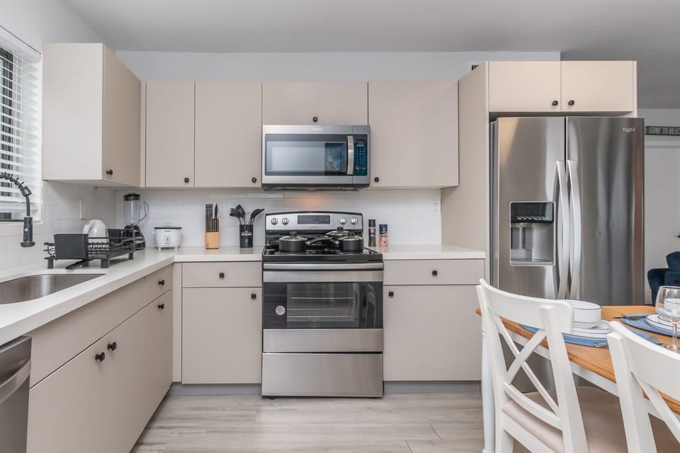Full Kitchen