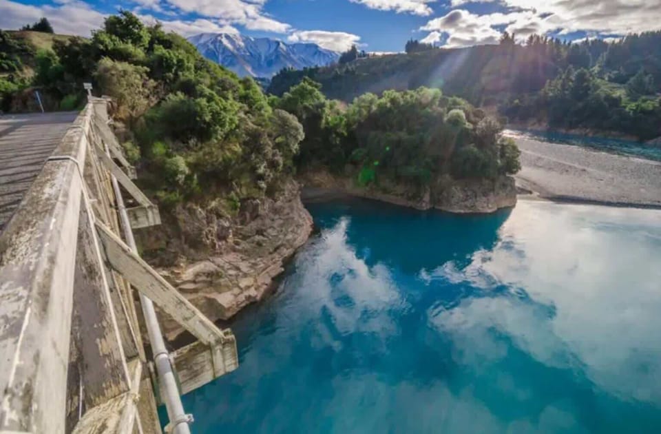 The Shotover River is fed from the snowcapped mountains
