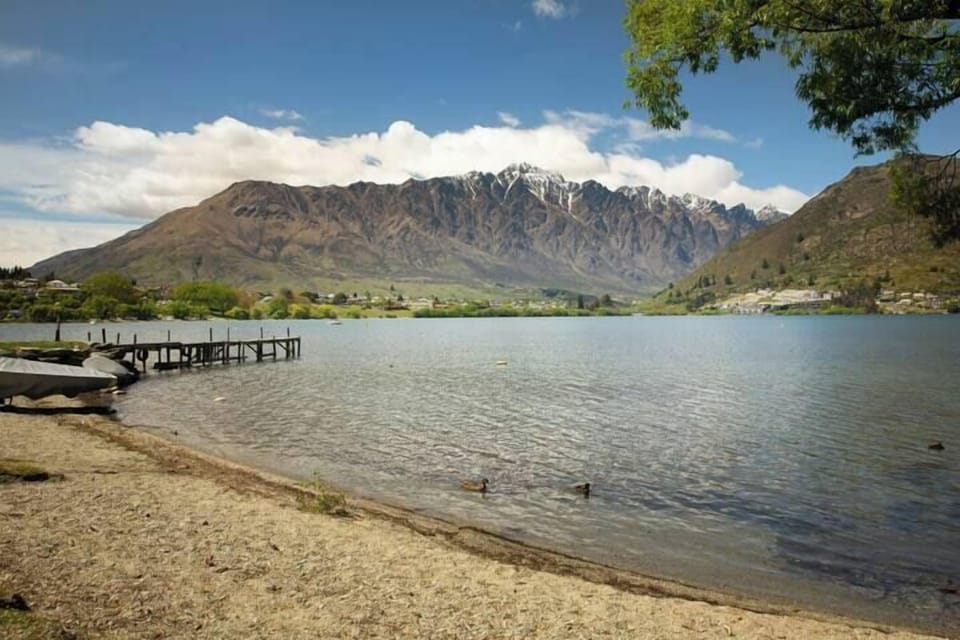 Short stroll to the lake