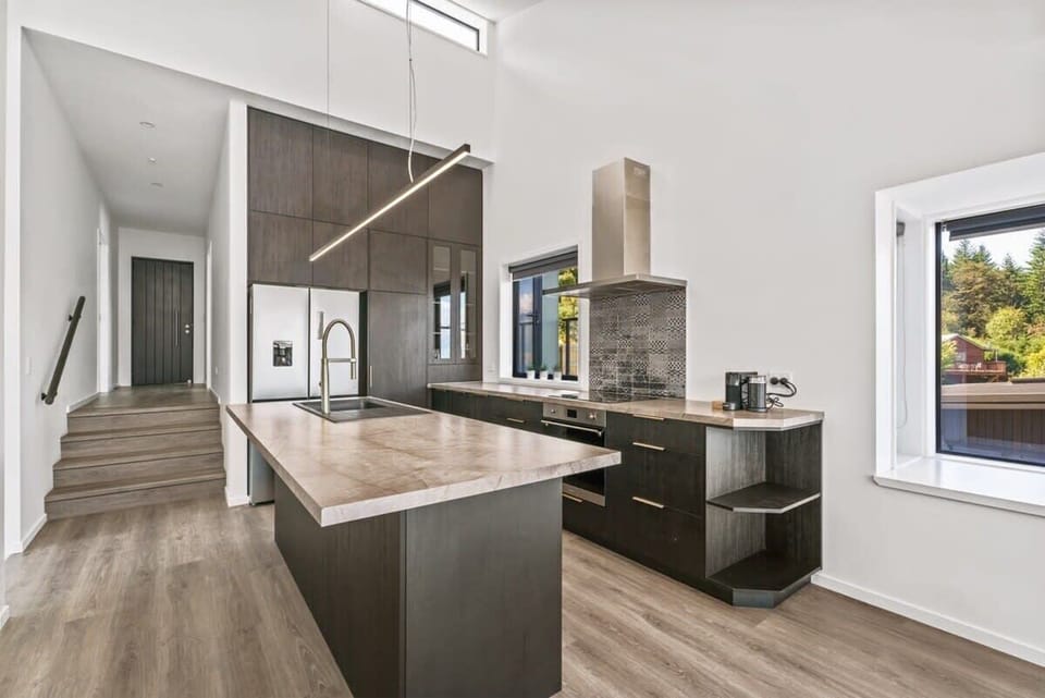 The fully equipped kitchen has everything you'll need