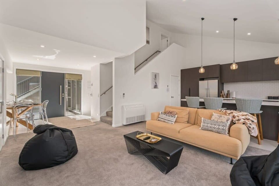 Beautiful open plan lounge/ living area.. with gas fireplace for those cosy Winter evenings.