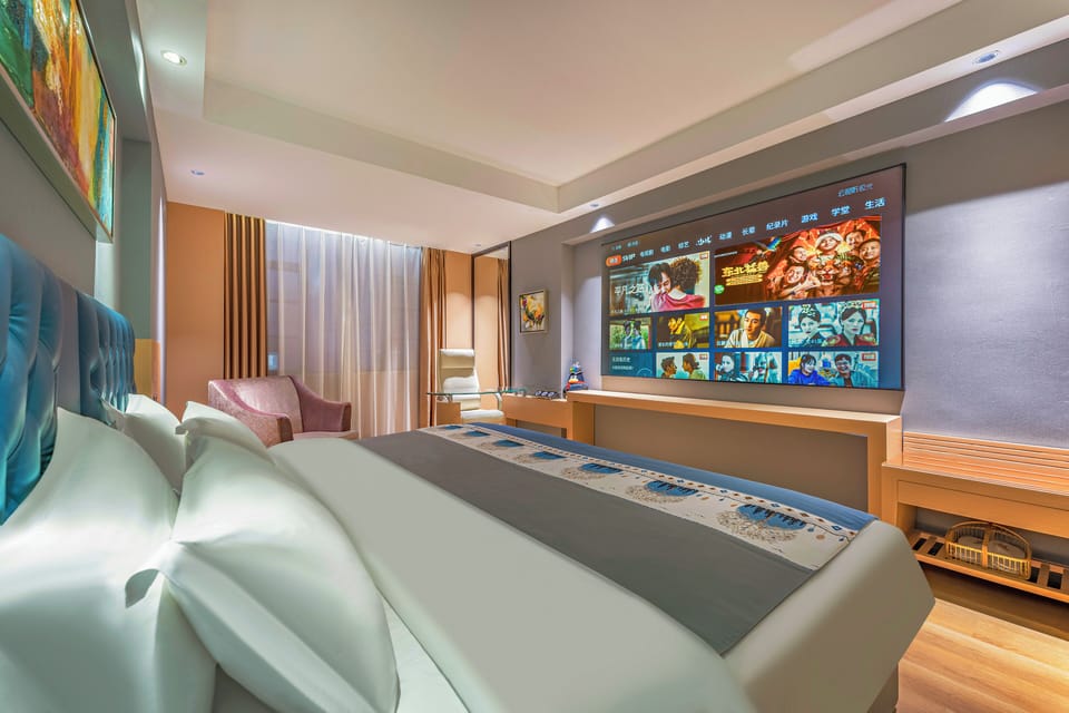 Signature Double Room | Premium bedding, down comforters, pillowtop beds, minibar