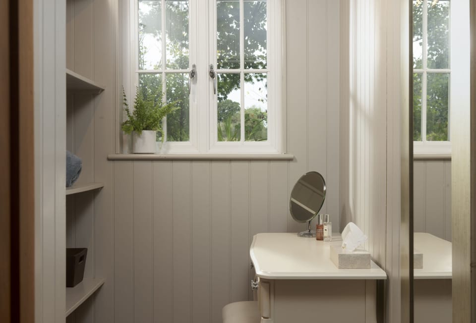 South Lodge, Helston: The dressing area in bedroom one