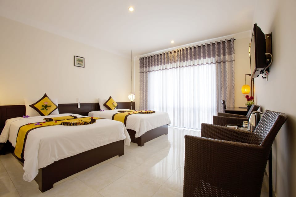 Deluxe Twin Room | Premium bedding, minibar, in-room safe, desk