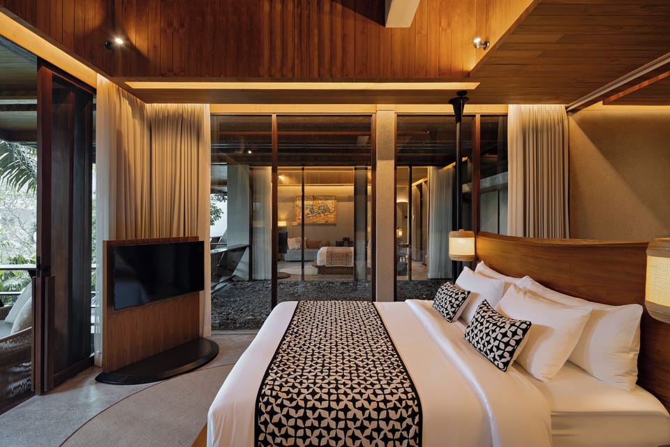 Deluxe Double Room | Premium bedding, pillowtop beds, in-room safe, desk