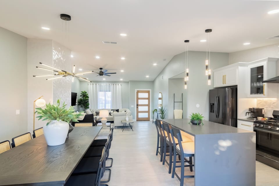 Open layout makes it easy for your group to connect.