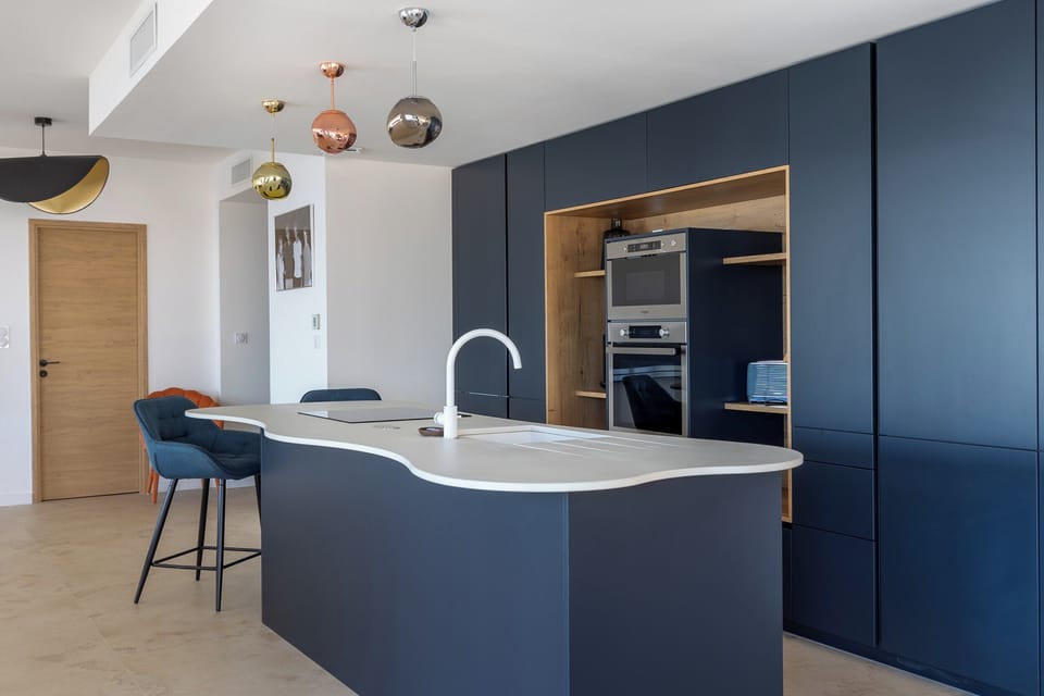 Deluxe Villa, Sea View | Private kitchen | Highchair