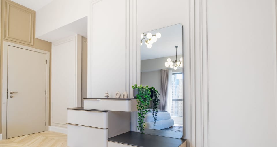 3 bedrooms, in-room safe, blackout drapes, soundproofing