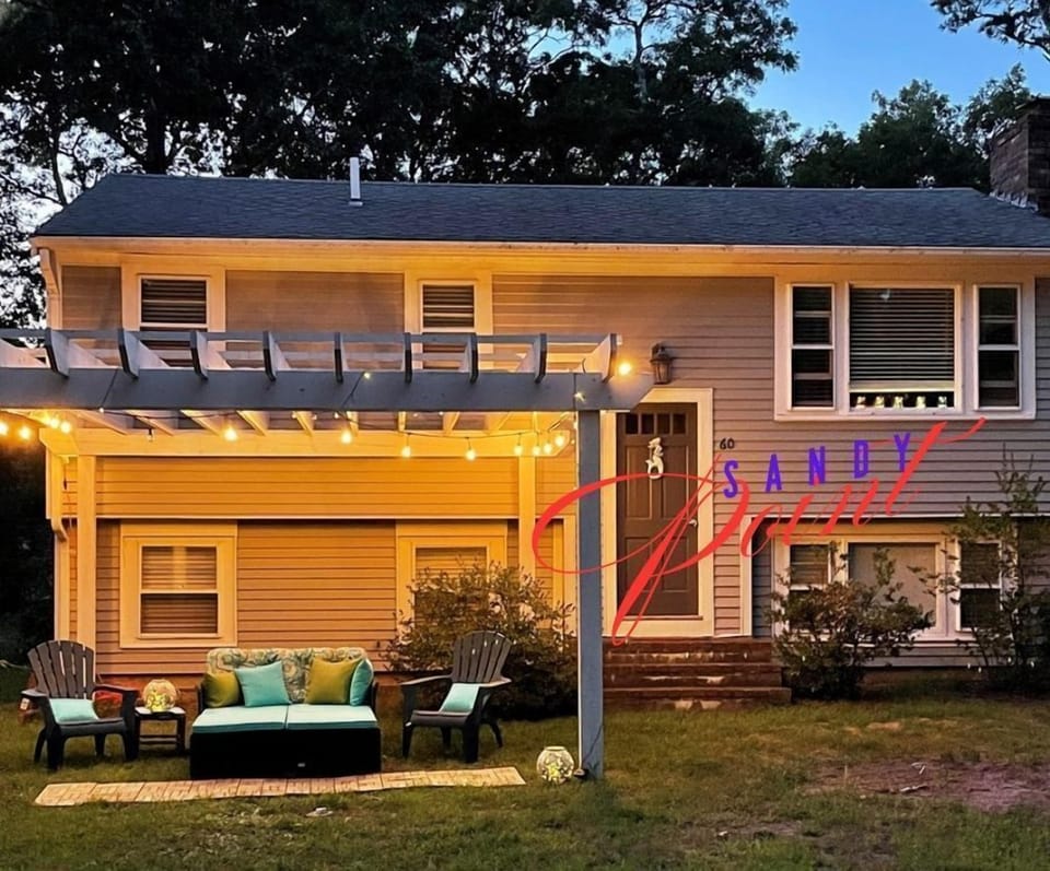 Sandy Point - Silver Springs Beach