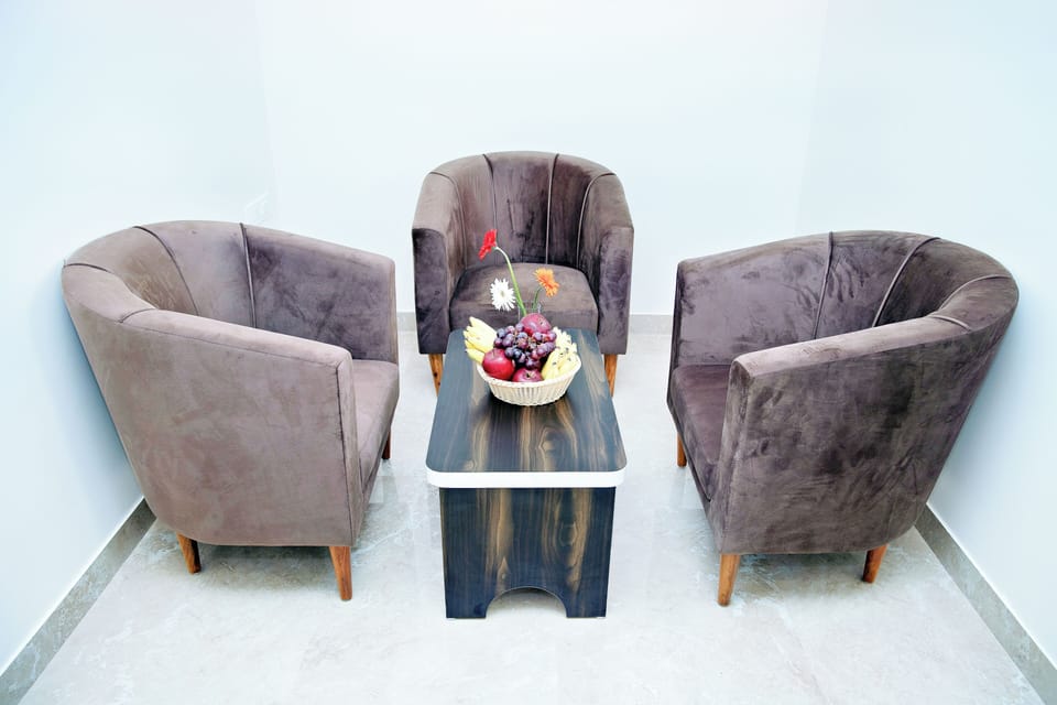 Superior Suite | Living area | TV