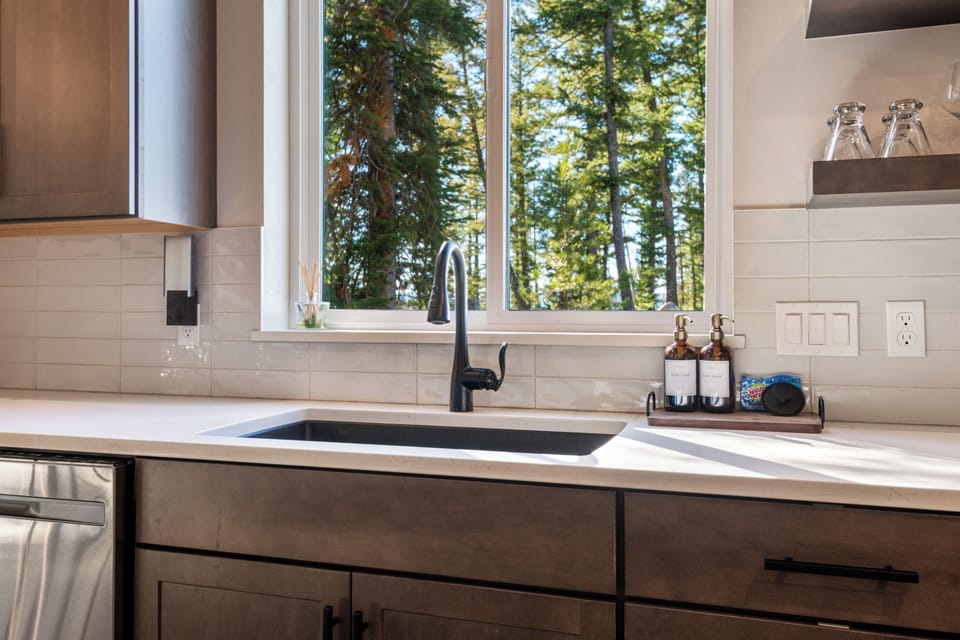 Enjoy the views while tidying up after dinner. 