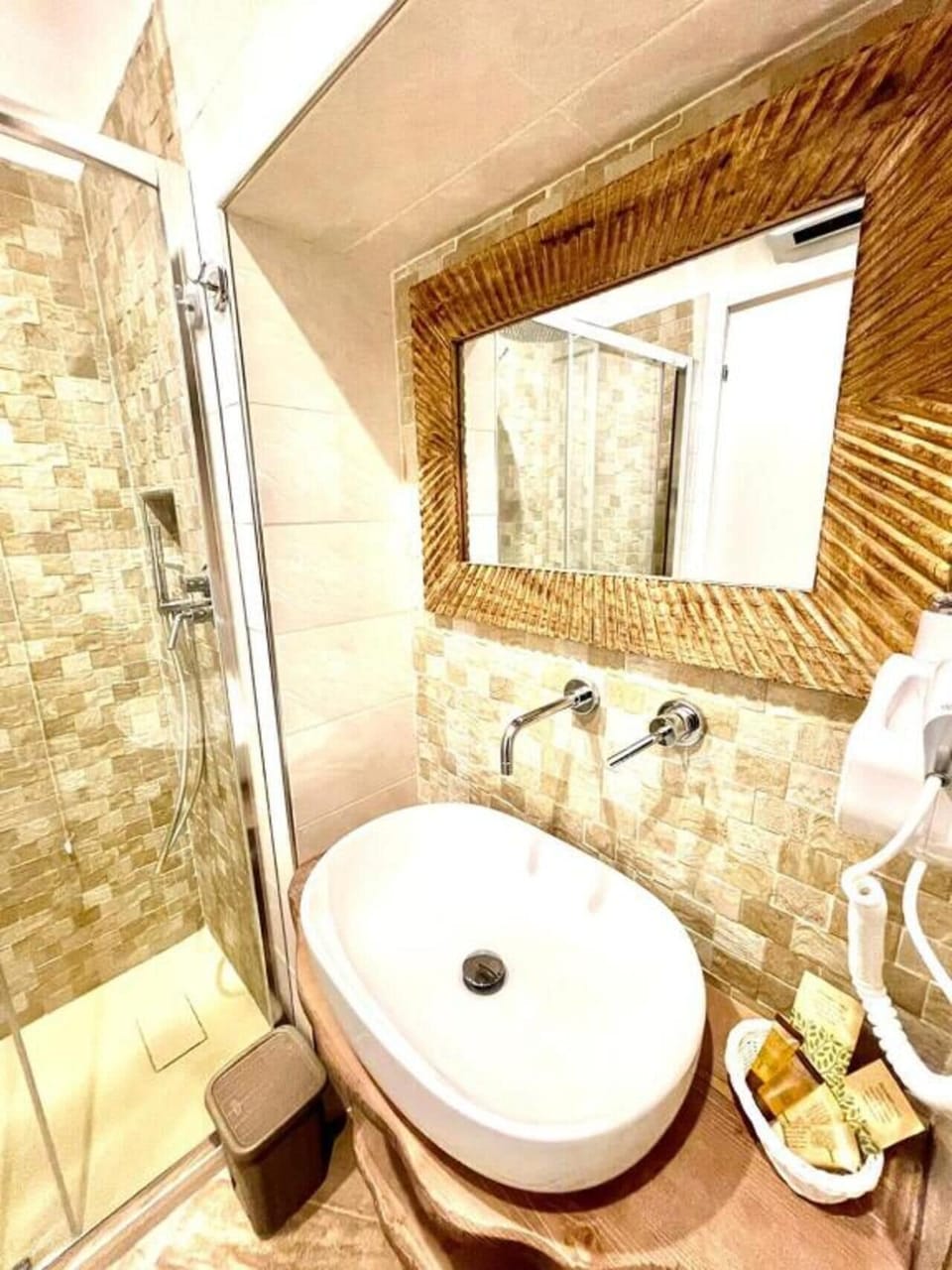 Shower, free toiletries, hair dryer, bathrobes