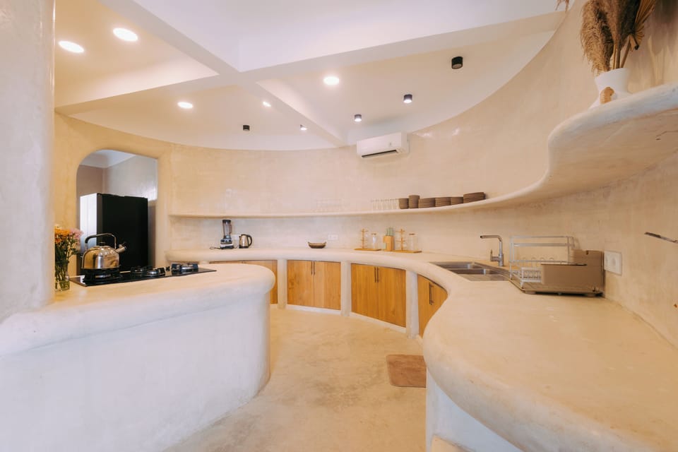Apartment, 5 Bedrooms | Private kitchen | Electric kettle