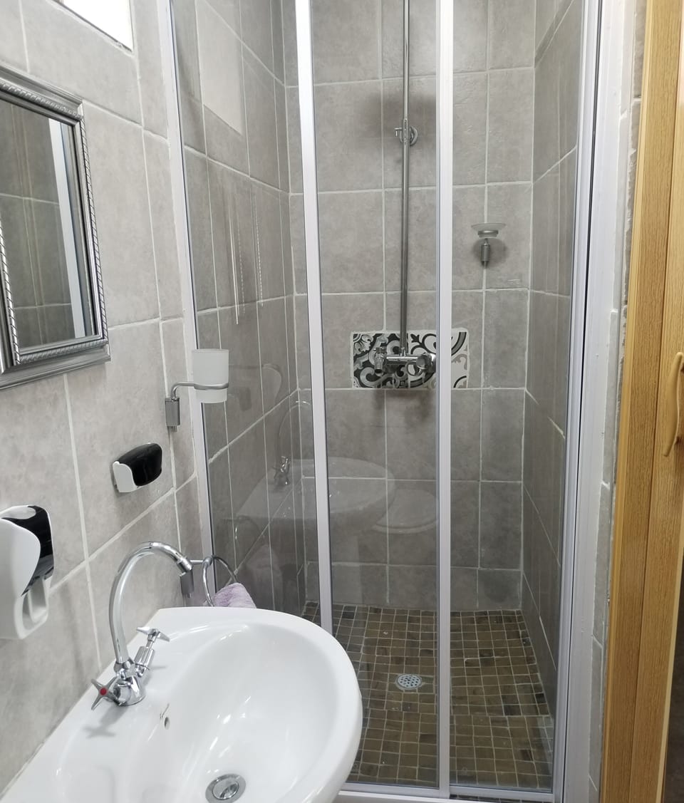 Room, 2 Bedrooms, Accessible, Smoking | Bathroom