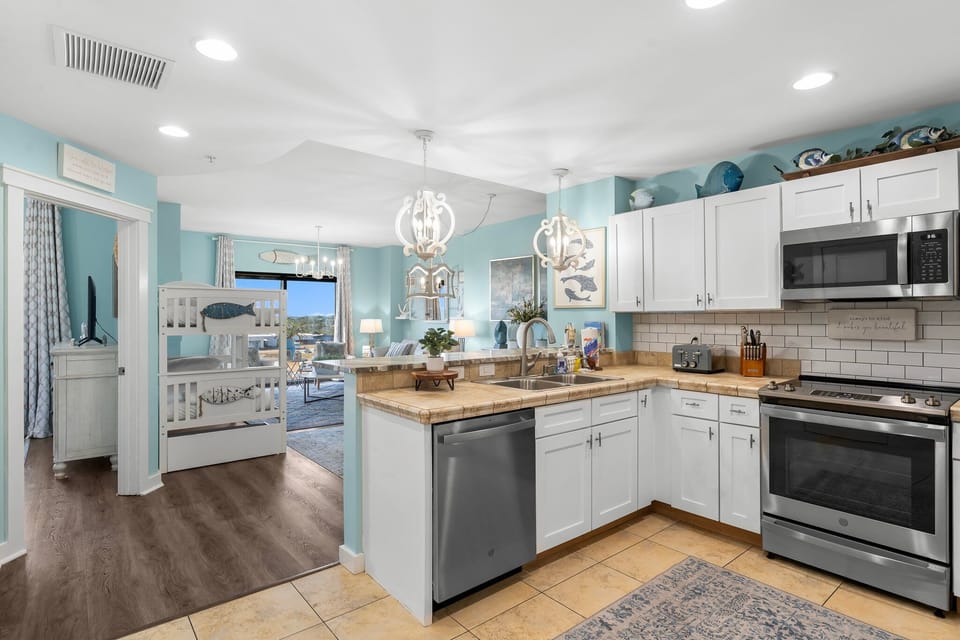4-web-or-mls-15100-front-beach-rd-507