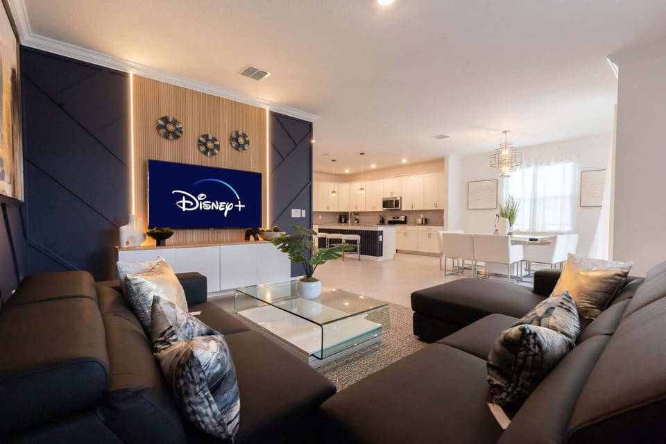 House | 6 bedrooms, high-speed internet