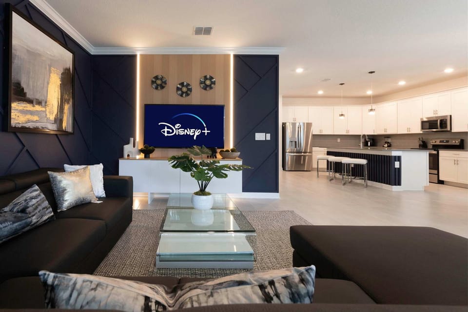 House | 6 bedrooms, high-speed internet