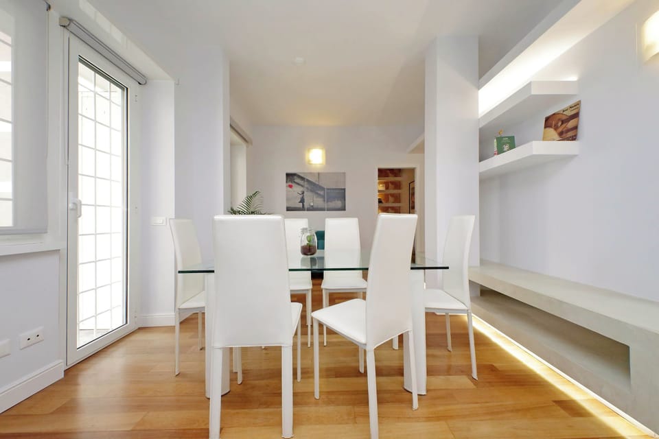 Apartment | Living area | Flat-screen TV