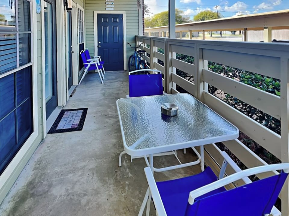 Private Balcony with Seating