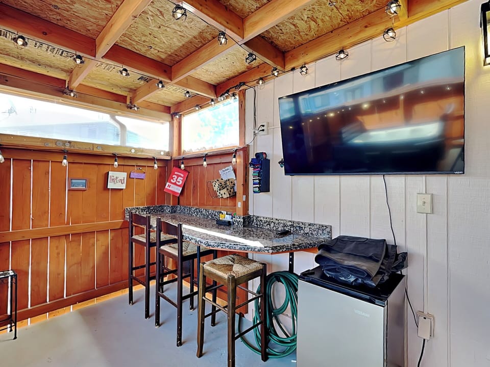 Outdoor Living Space With Mini Fridge & TV