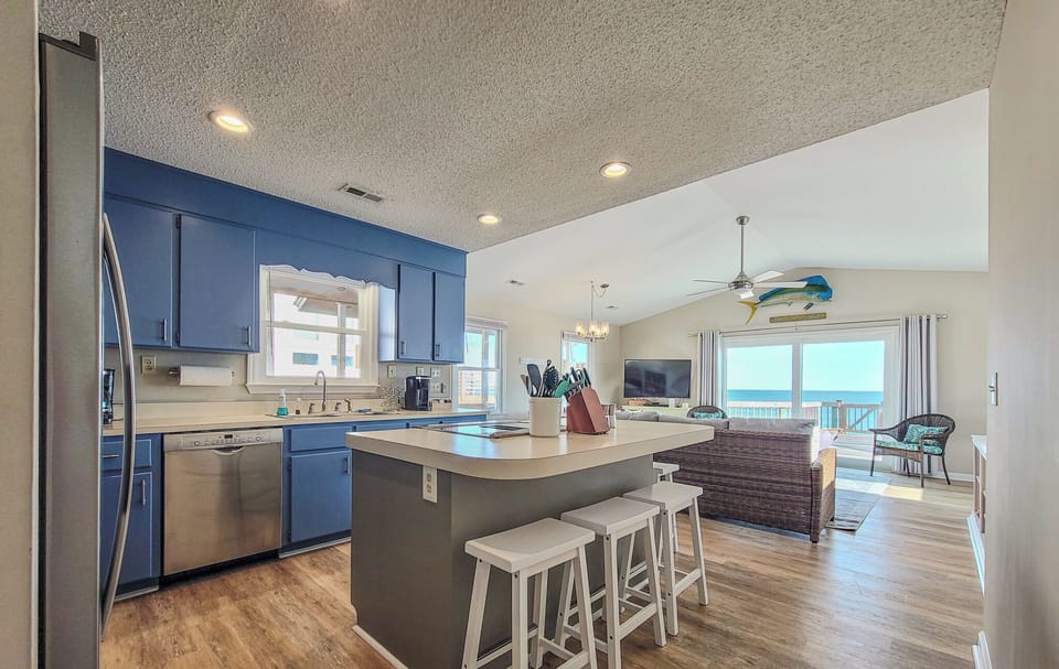 804 S Shore Dr (Beachy McBeach House [Int Ext Aerials]) - watermarked-09