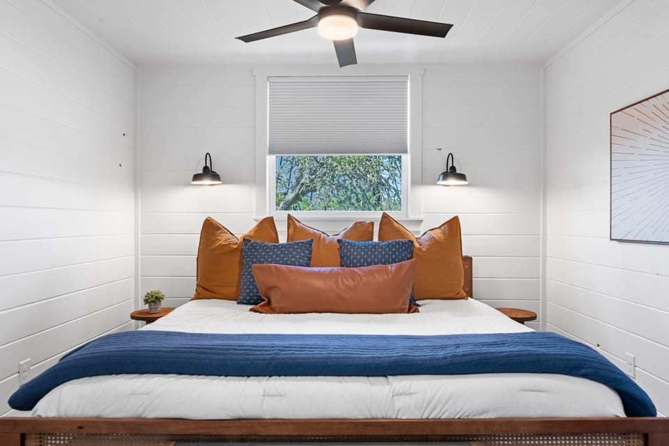 Standard Tree House | 1 bedroom, laptop workspace, free WiFi