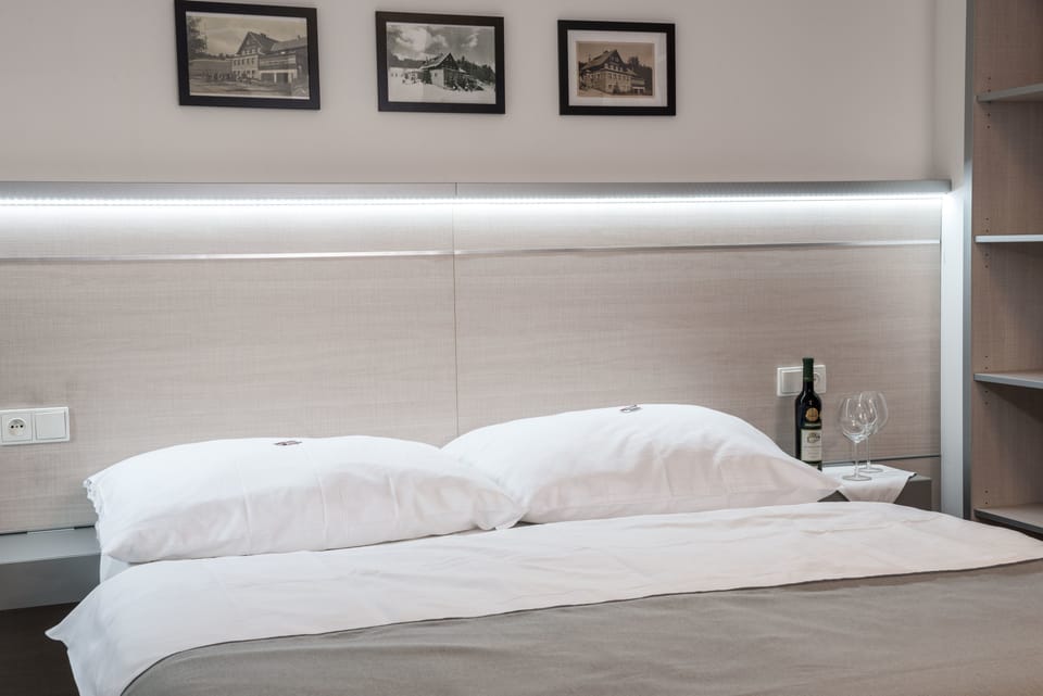 In-room safe, cribs/infant beds, free WiFi, bed sheets