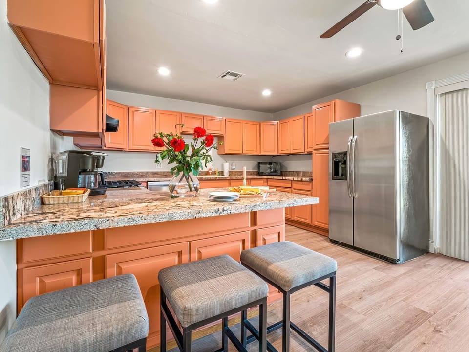 Kitchen bar counter with seating for 3