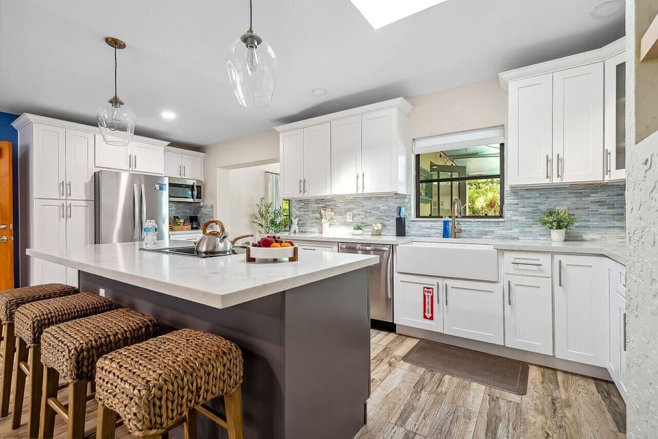 Bright and Airy Kitchen Area for All Your Cooking Needs!