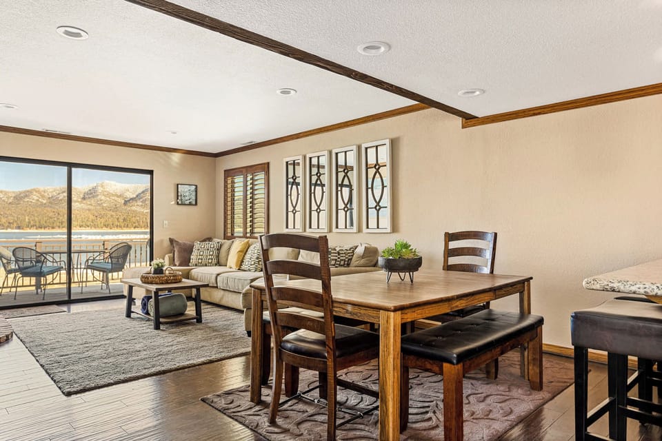 Open floor plan - level 2 - living room, dining room and kitchen.