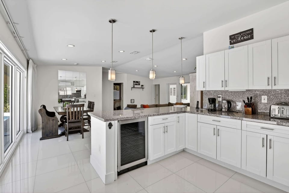 Fully Equipped Kitchen w/ patio access