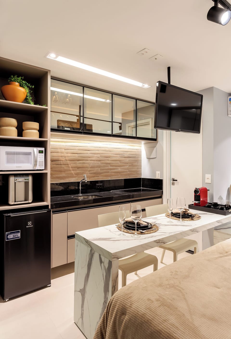 Luxury Apartment, Balcony, Sea View | Private kitchen