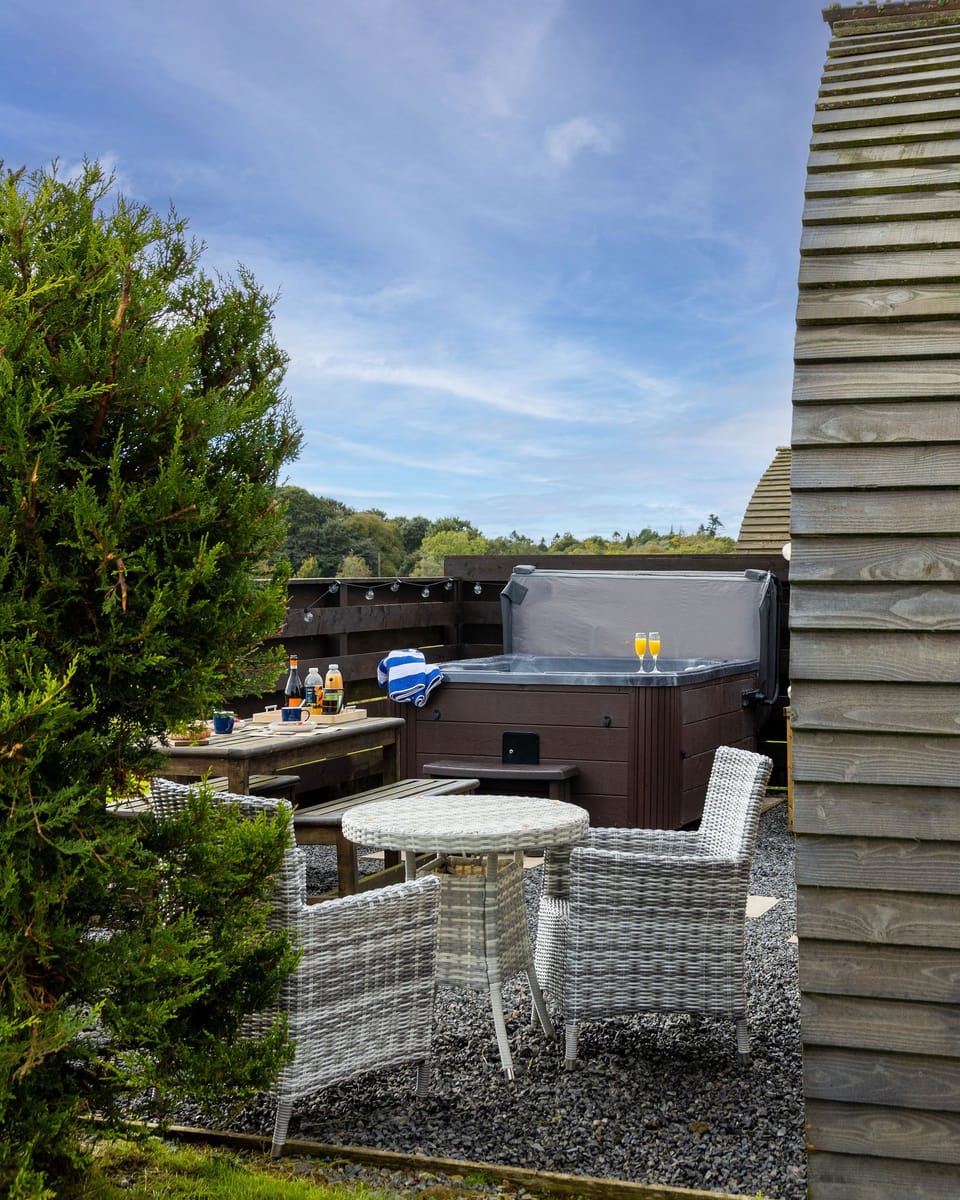 Hot tub and outdoor dining area