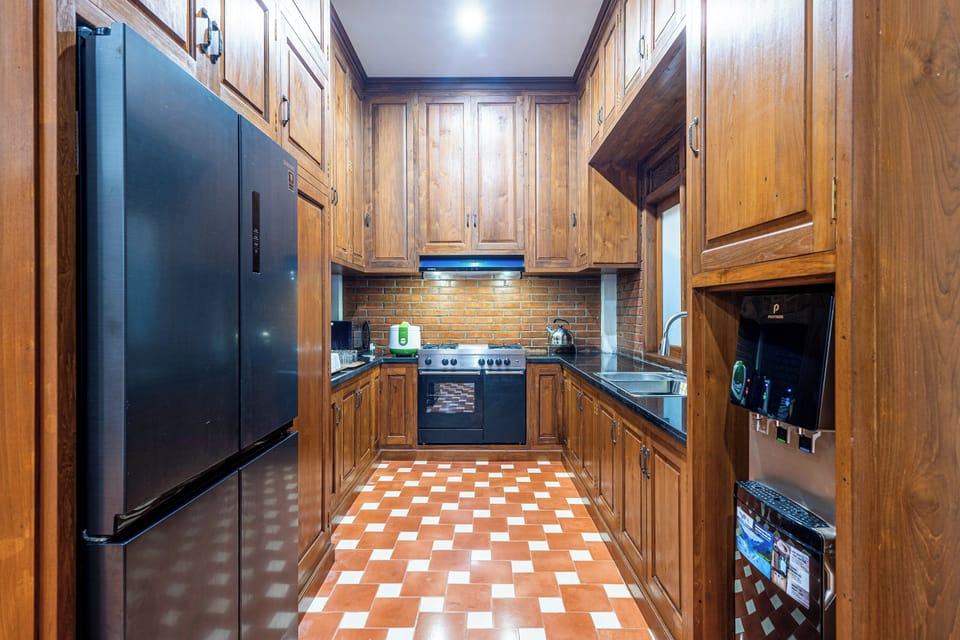 Villa | Shared kitchen | Fridge, microwave, electric kettle