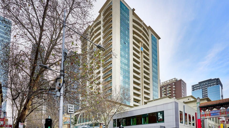Sophisticated high-rise living in the heart of the bustling CBD.
